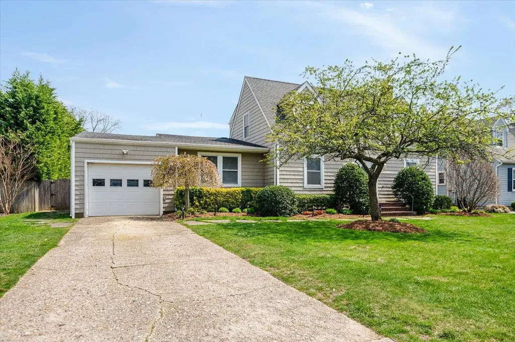 9 Walnut Avenue Patchogue NY 11772