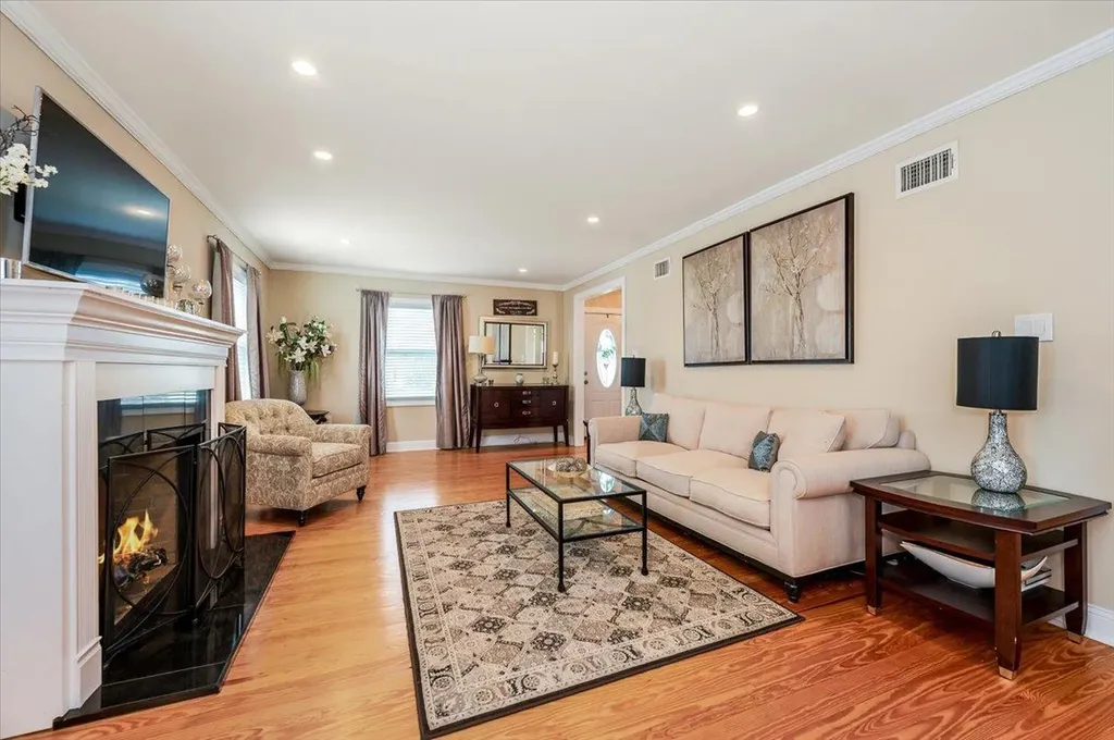 9 Walnut Avenue Patchogue NY 11772