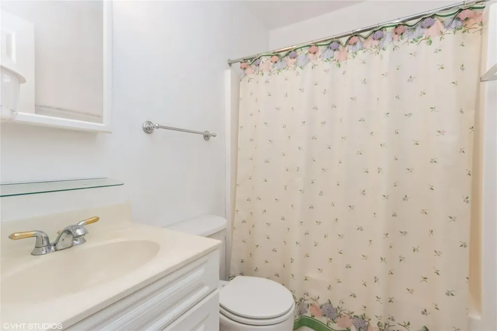 53 Mohawk Trail Pawling NY 12564