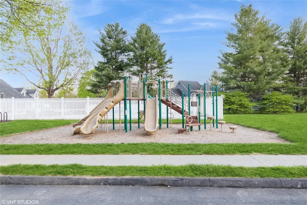 53 Mohawk Trail Pawling NY 12564