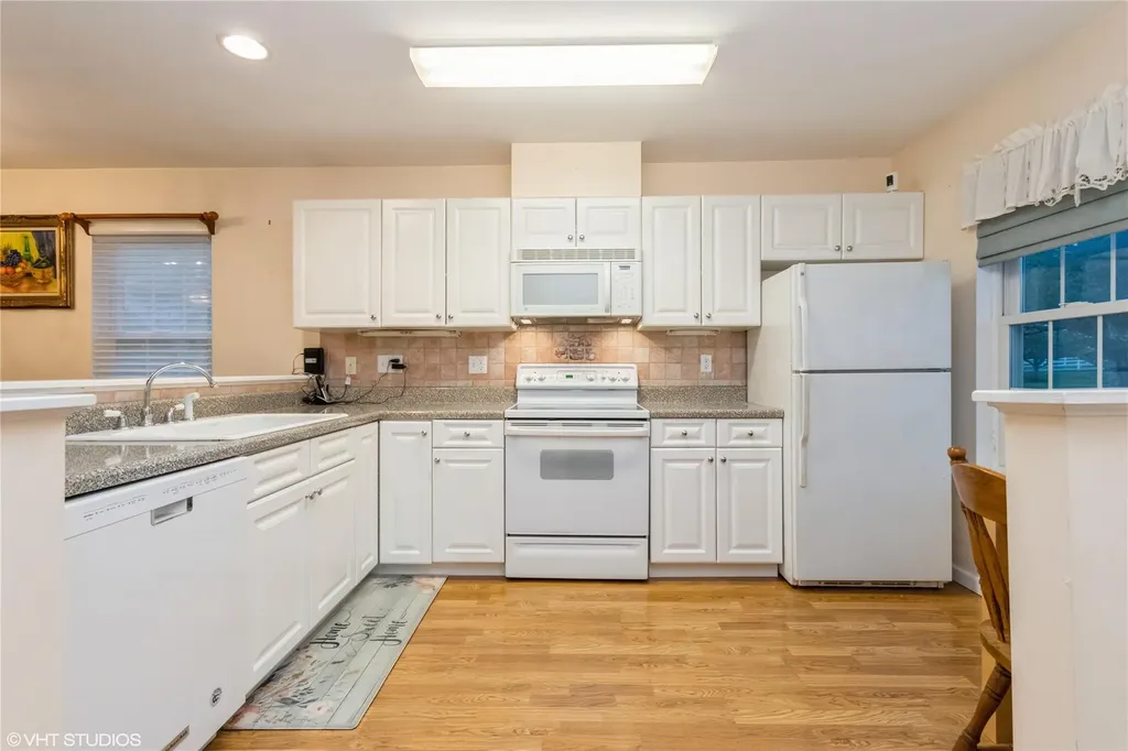 53 Mohawk Trail Pawling NY 12564