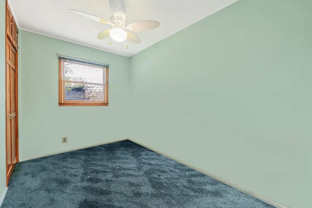19 Cynthia Lane Plainview NY 11803