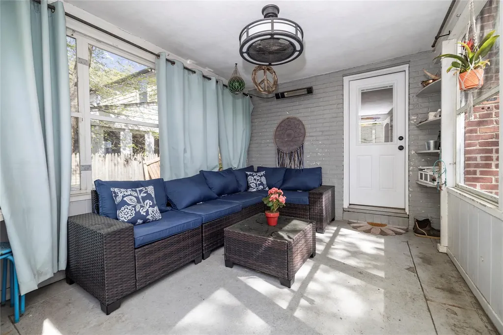 15 Ilsley Place Malverne NY 11565