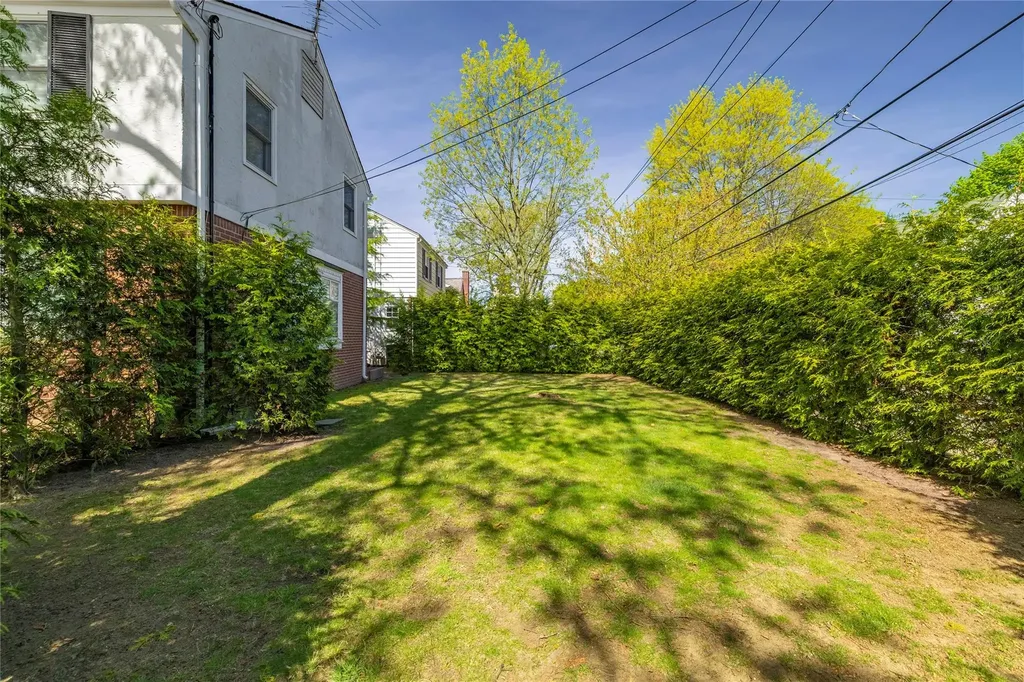 15 Ilsley Place Malverne NY 11565