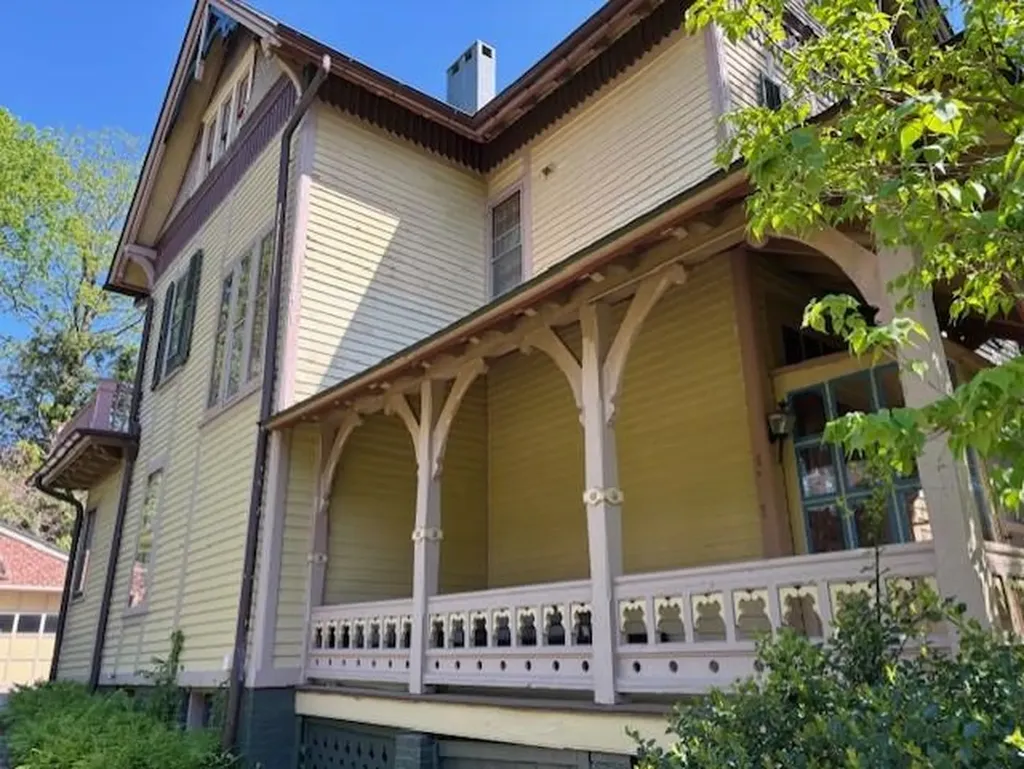 37 Garfield Place Poughkeepsie NY 12601