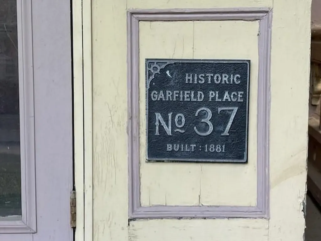 37 Garfield Place Poughkeepsie NY 12601