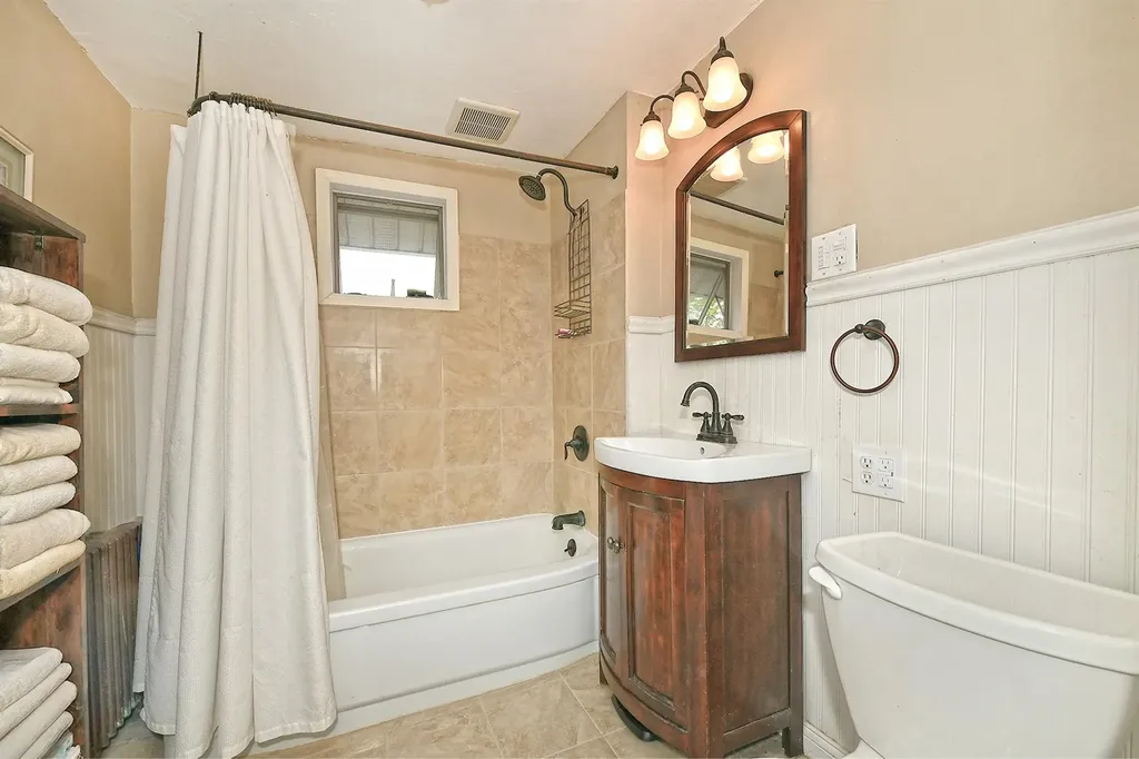 2364 Newbridge Road Bellmore NY 11710