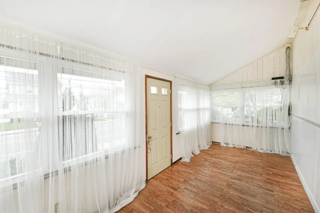 2364 Newbridge Road Bellmore NY 11710