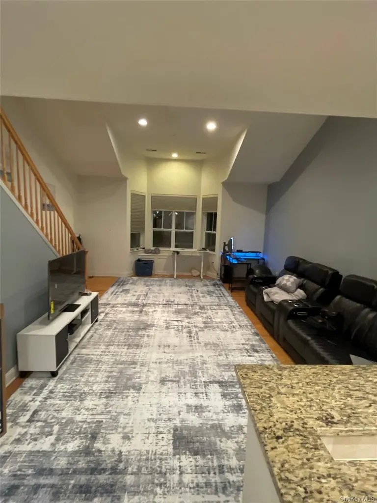 1405 Round Pointe Drive Haverstraw NY 10927