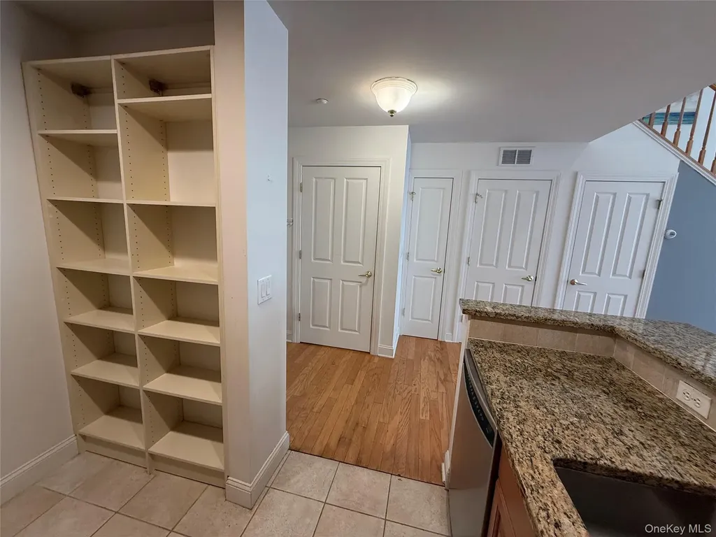 1405 Round Pointe Drive Haverstraw NY 10927