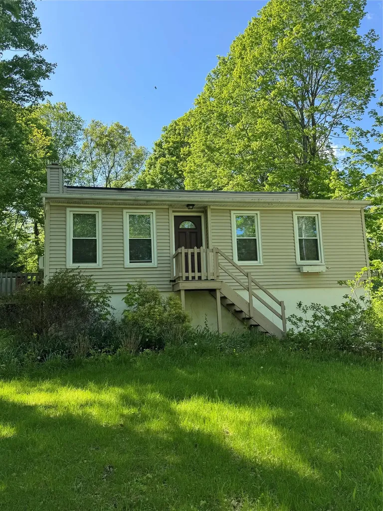 88 Lakeview Drive Pawling NY 12564