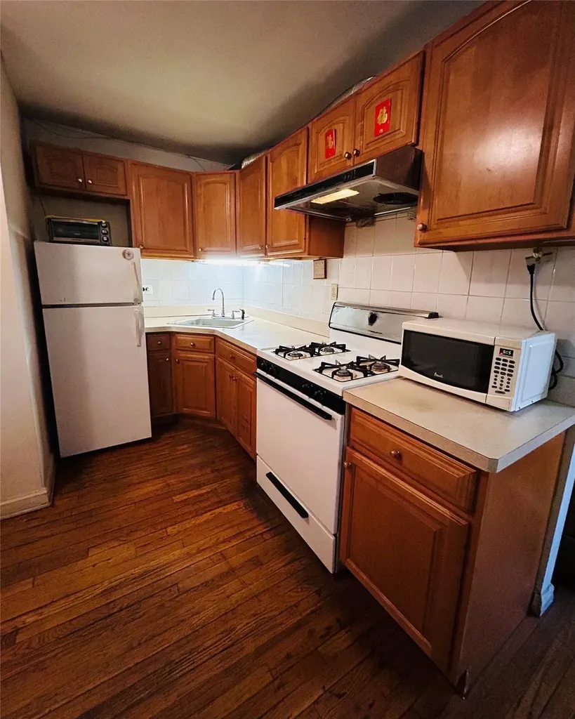 13705 Franklin Avenue Flushing NY 11355