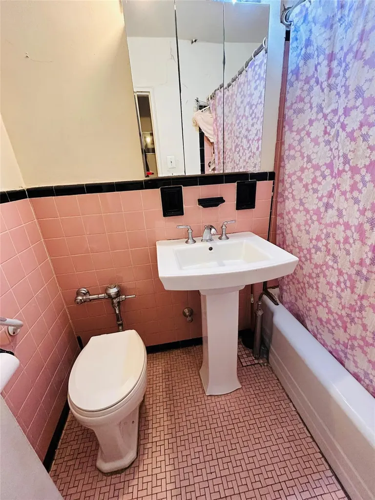 13705 Franklin Avenue Flushing NY 11355