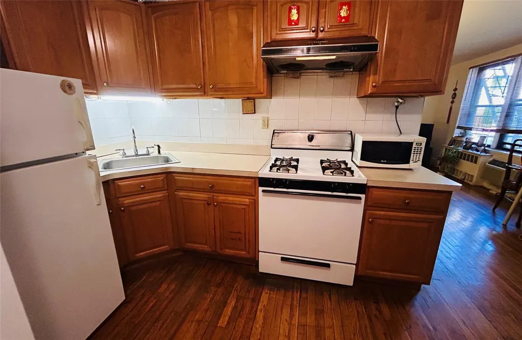 13705 Franklin Avenue Flushing NY 11355