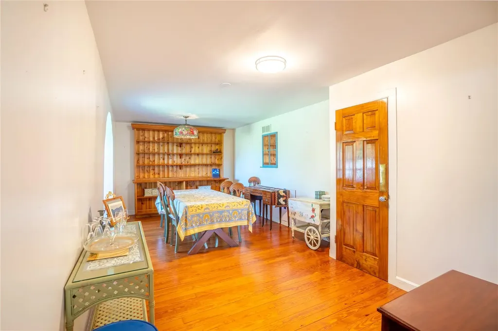 24275 Main Road Orient NY 11957