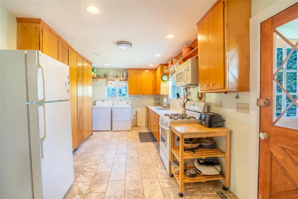 24275 Main Road Orient NY 11957