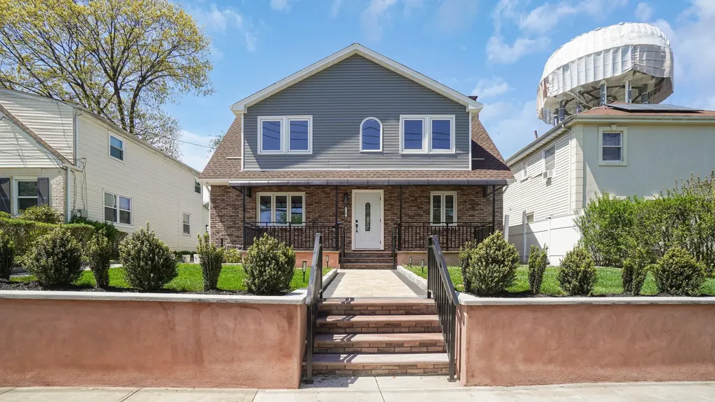 710 Dauntless Parkway Elmont NY 11003
