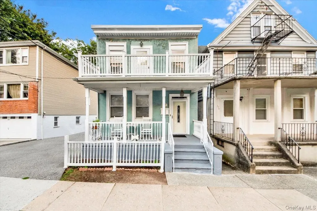 178 Crescent Place Yonkers NY 10704