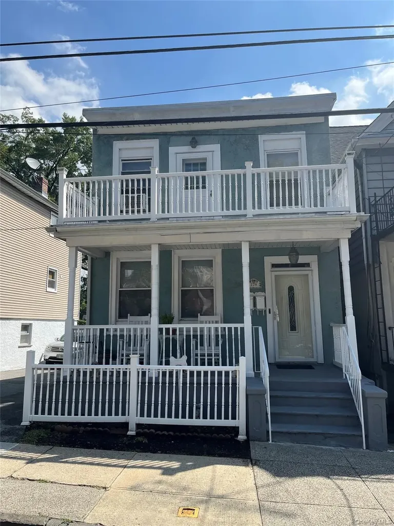 178 Crescent Place Yonkers NY 10704
