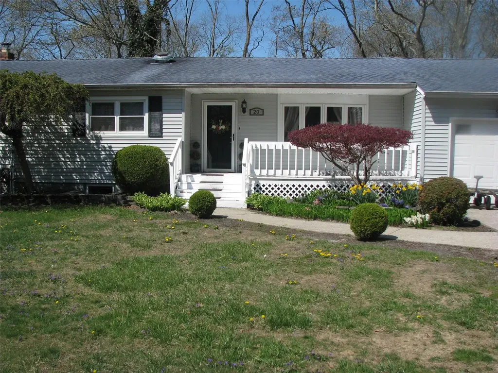 20 Clover Street Mastic NY 11950