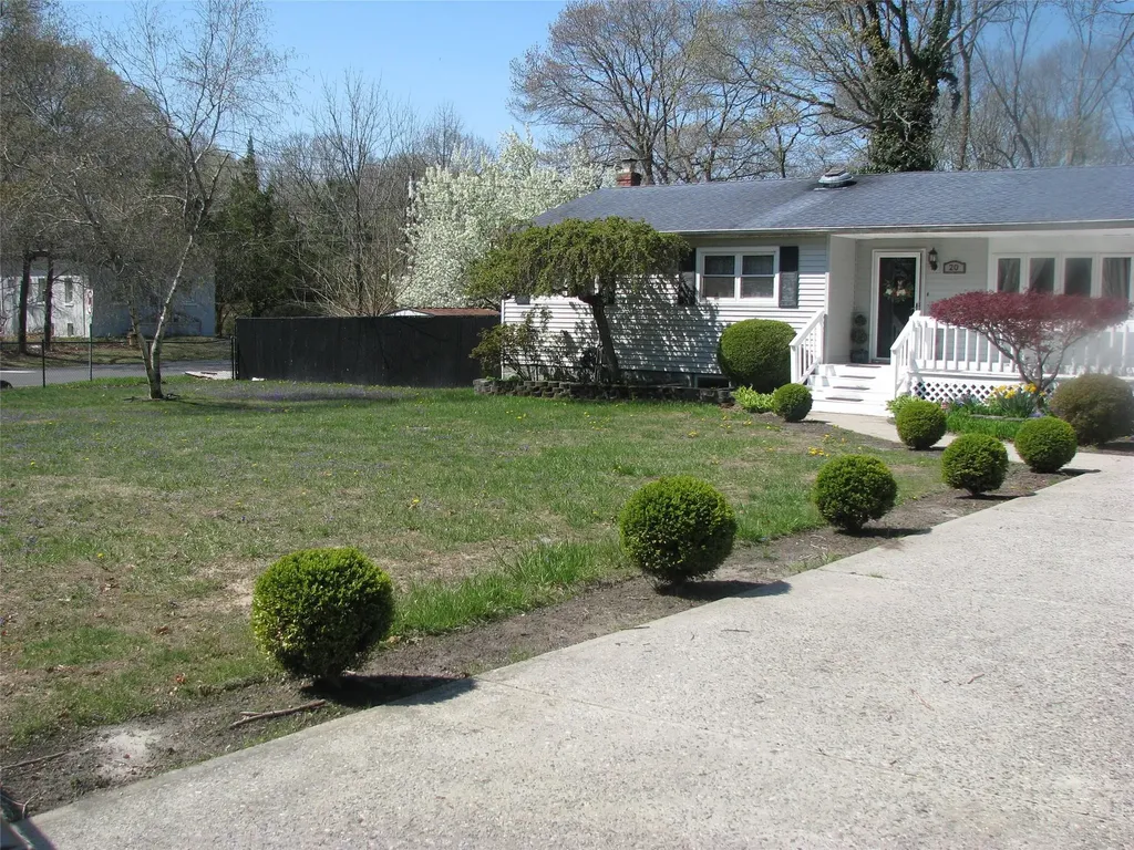 20 Clover Street Mastic NY 11950