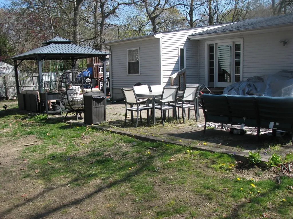 20 Clover Street Mastic NY 11950
