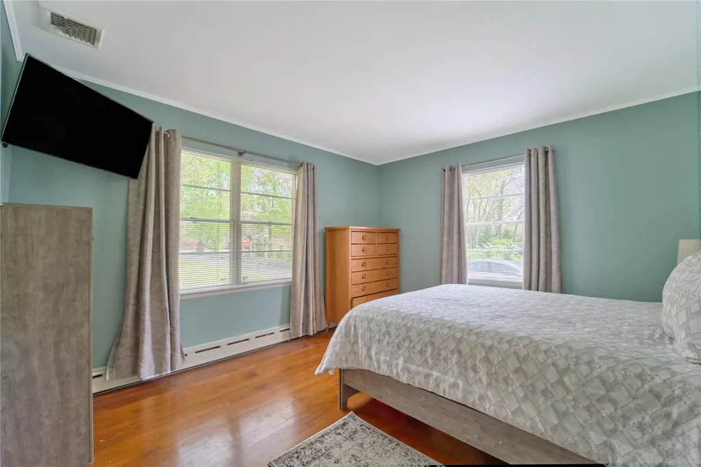 34 Brook Run Drive Medford NY 11763