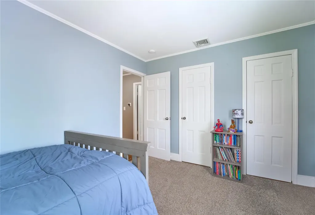 34 Brook Run Drive Medford NY 11763