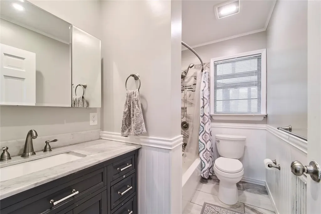 34 Brook Run Drive Medford NY 11763