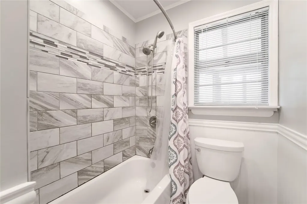 34 Brook Run Drive Medford NY 11763