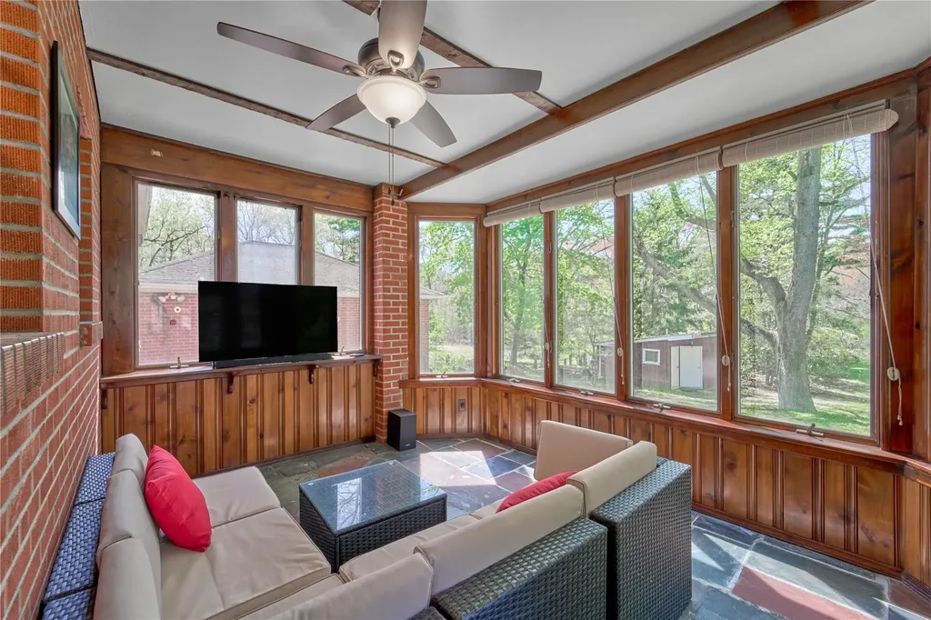 34 Brook Run Drive Medford NY 11763