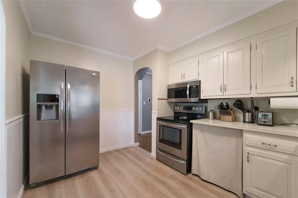 34 Brook Run Drive Medford NY 11763