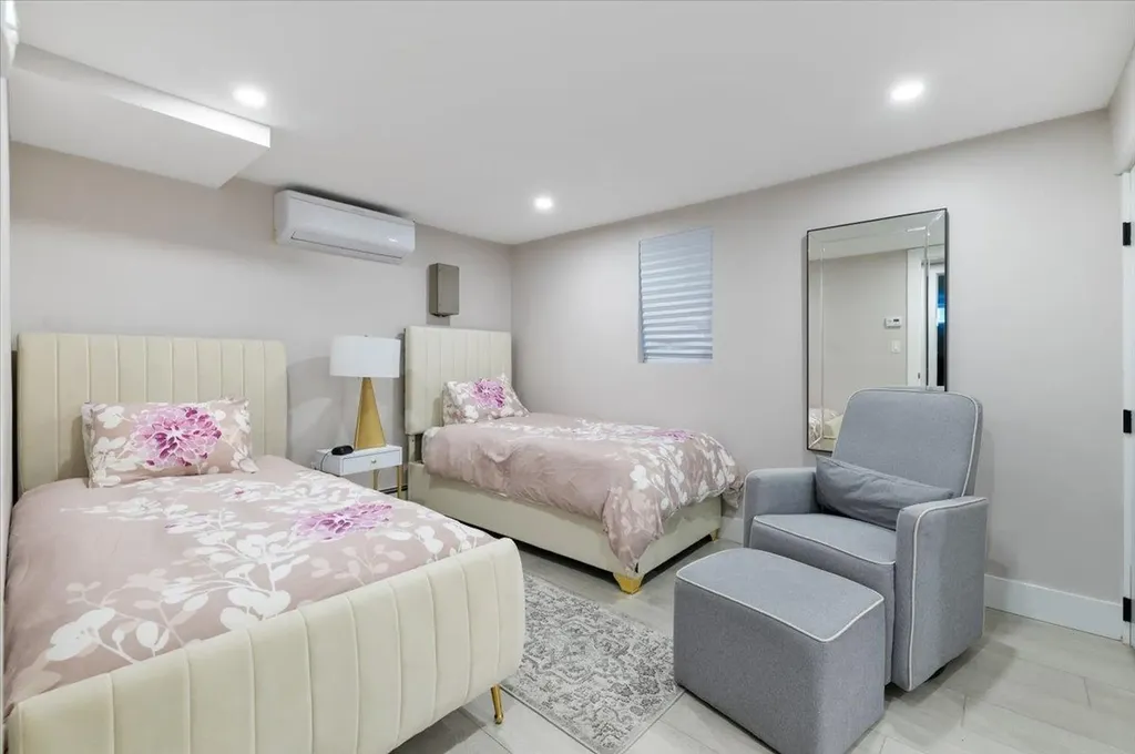 385 Forest Avenue Woodmere NY 11598