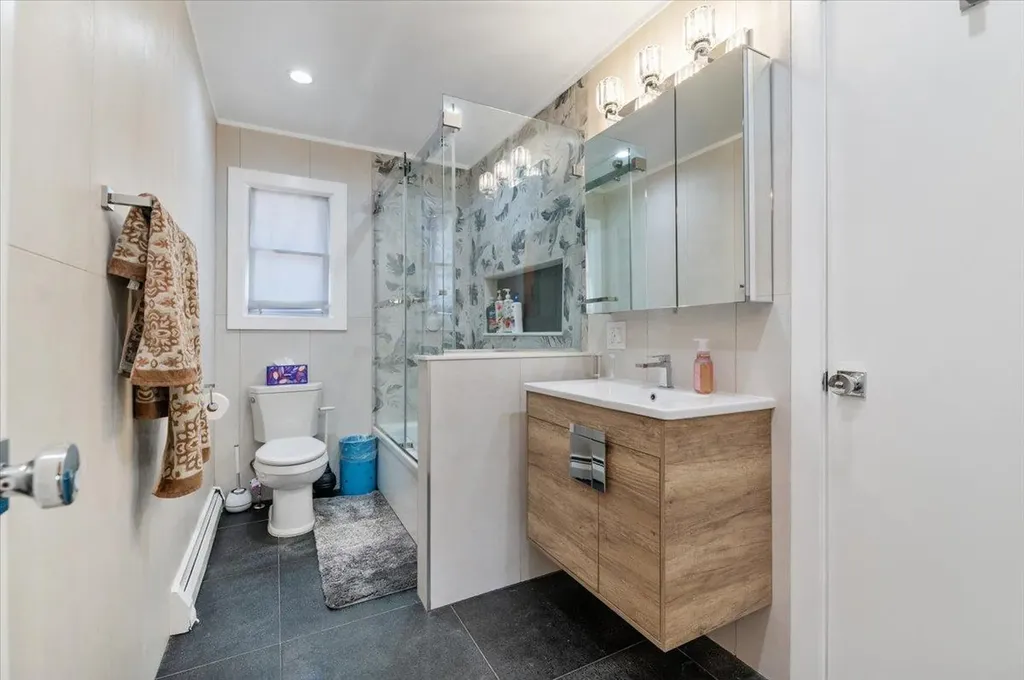 385 Forest Avenue Woodmere NY 11598