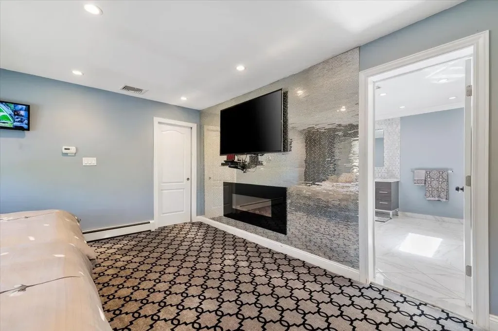 385 Forest Avenue Woodmere NY 11598