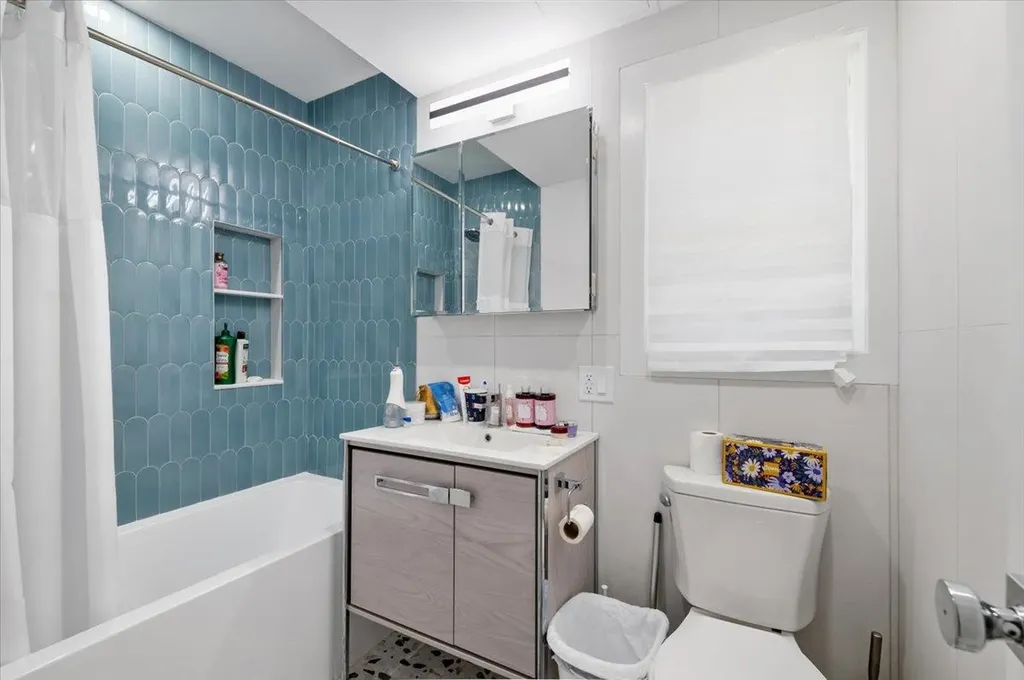 385 Forest Avenue Woodmere NY 11598