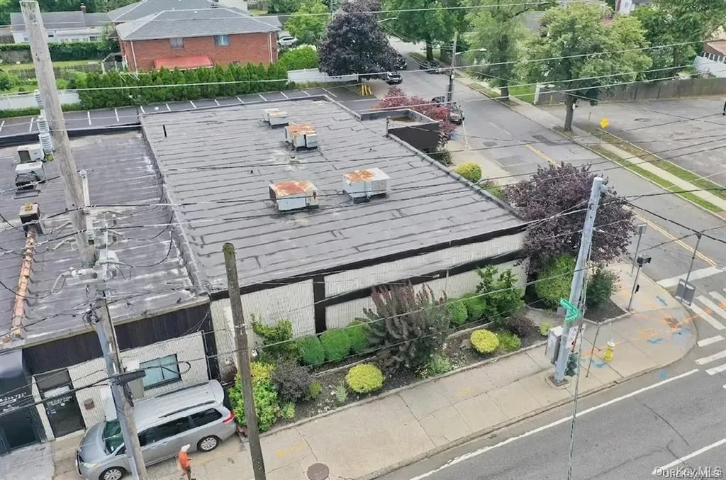 1529 Hempstead Elmont NY 11003