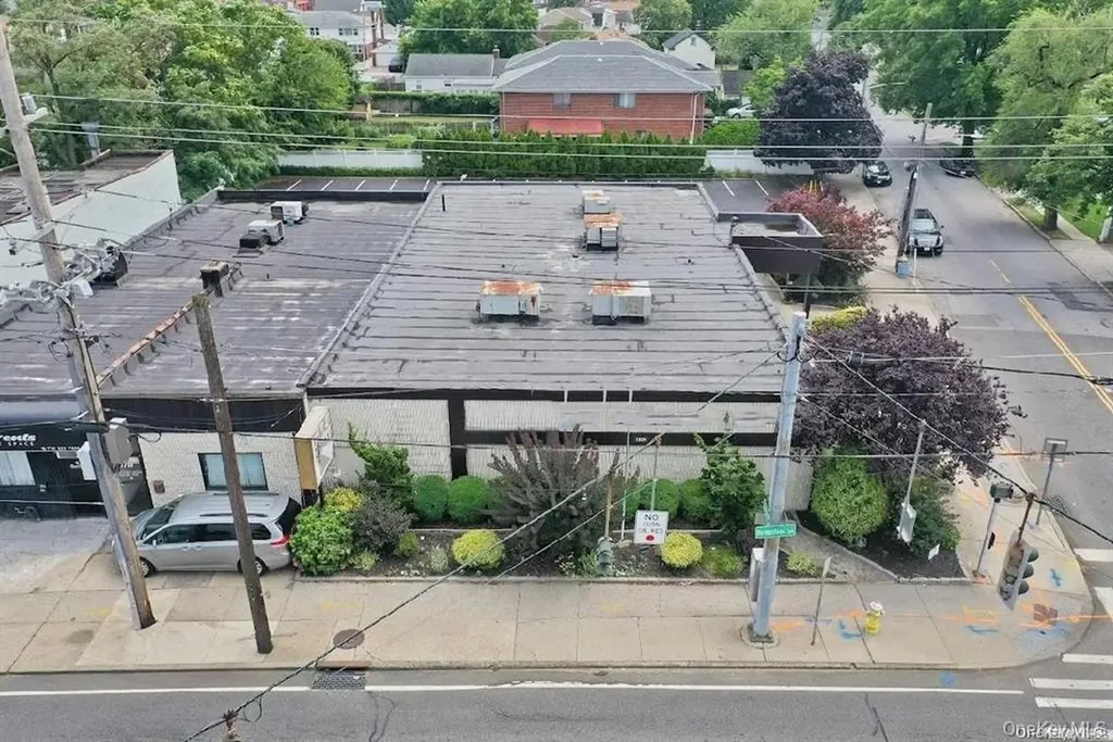 1529 Hempstead Elmont NY 11003