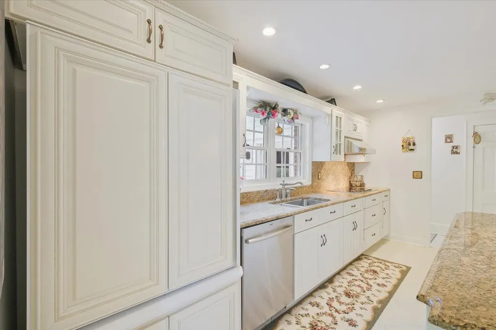 82 E Cedar Street Poughkeepsie NY 12601