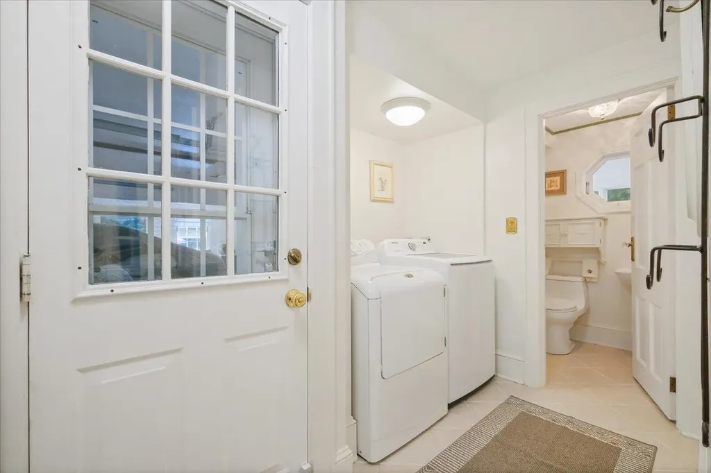 82 E Cedar Street Poughkeepsie NY 12601