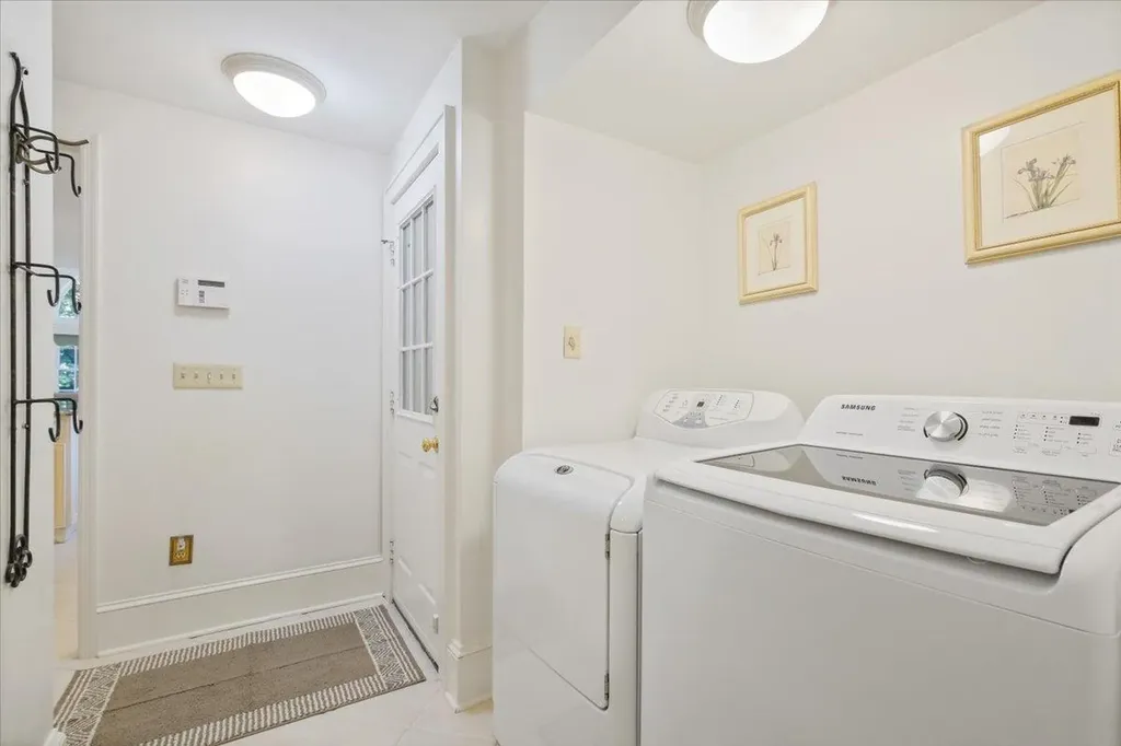 82 E Cedar Street Poughkeepsie NY 12601