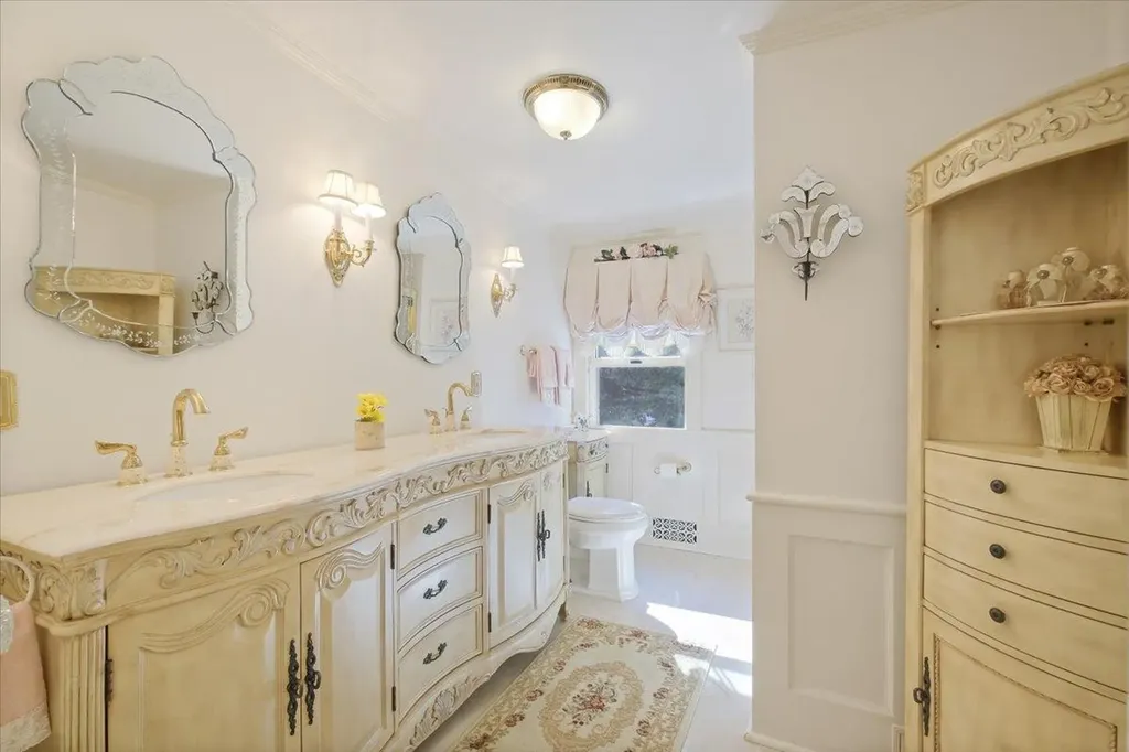 82 E Cedar Street Poughkeepsie NY 12601