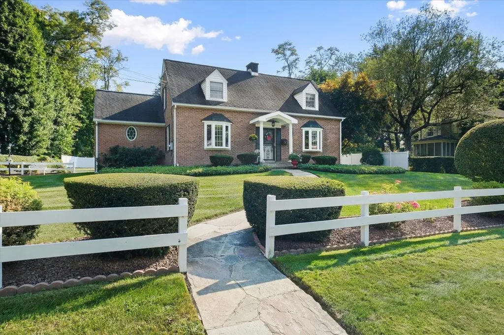 82 E Cedar Street Poughkeepsie NY 12601
