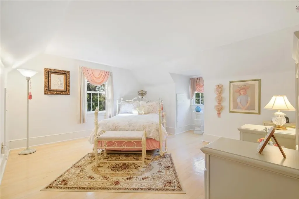 82 E Cedar Street Poughkeepsie NY 12601