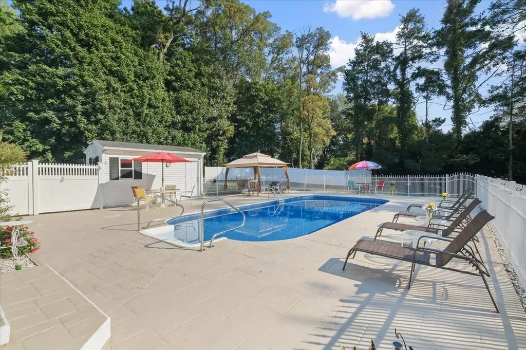 82 E Cedar Street Poughkeepsie NY 12601