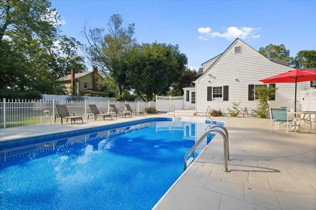 82 E Cedar Street Poughkeepsie NY 12601