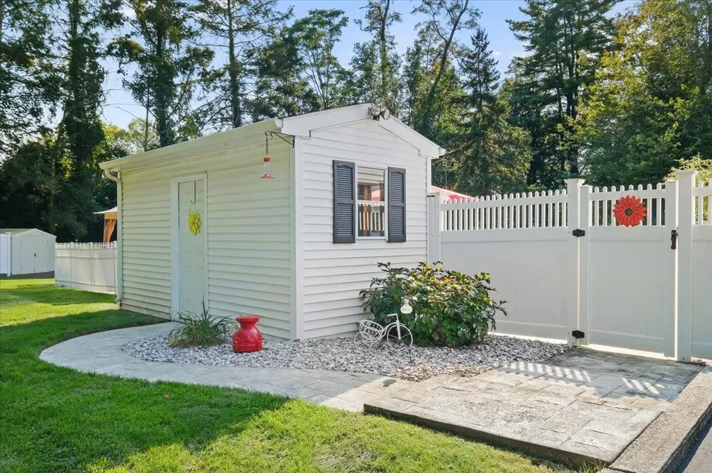 82 E Cedar Street Poughkeepsie NY 12601