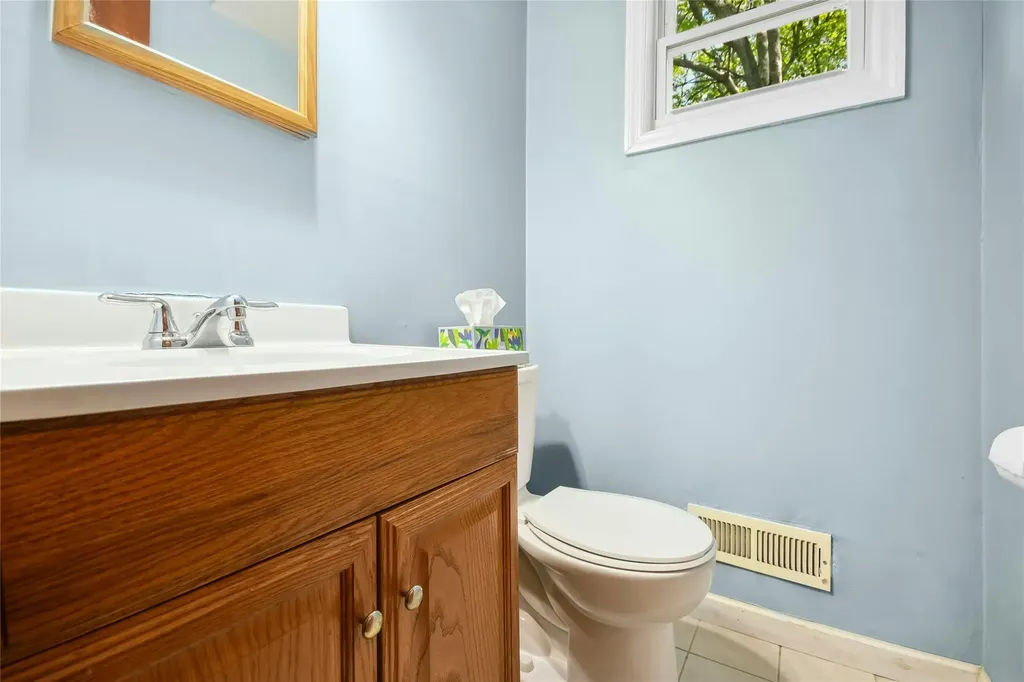 54 Schuyler Drive Commack NY 11725