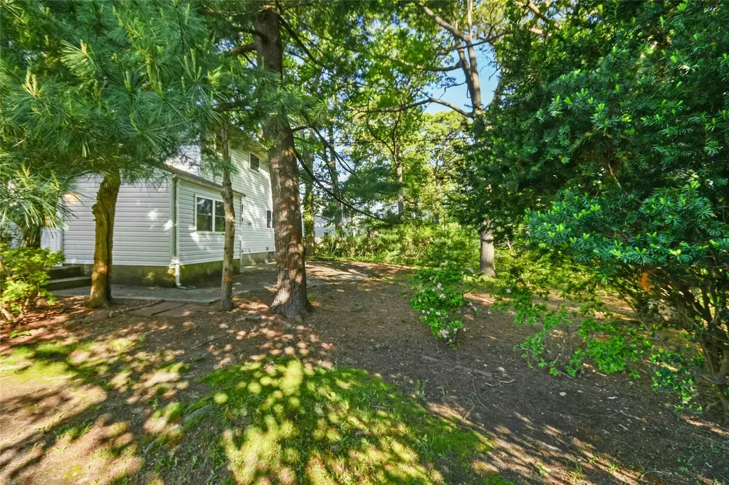 54 Schuyler Drive Commack NY 11725