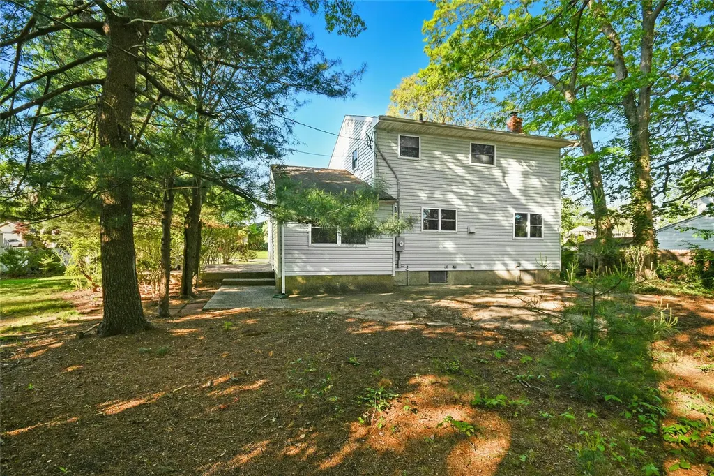 54 Schuyler Drive Commack NY 11725